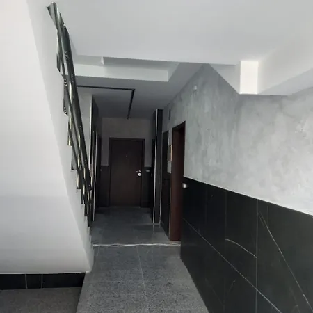 сарафово лукс гарден първа линия *