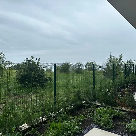 сарафово лукс гарден първа линия *