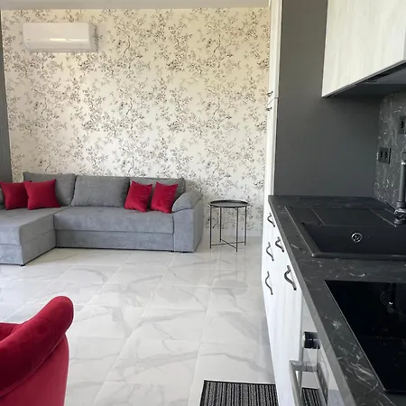 Apartmán сарафово лукс гарден първа линия Burgas City