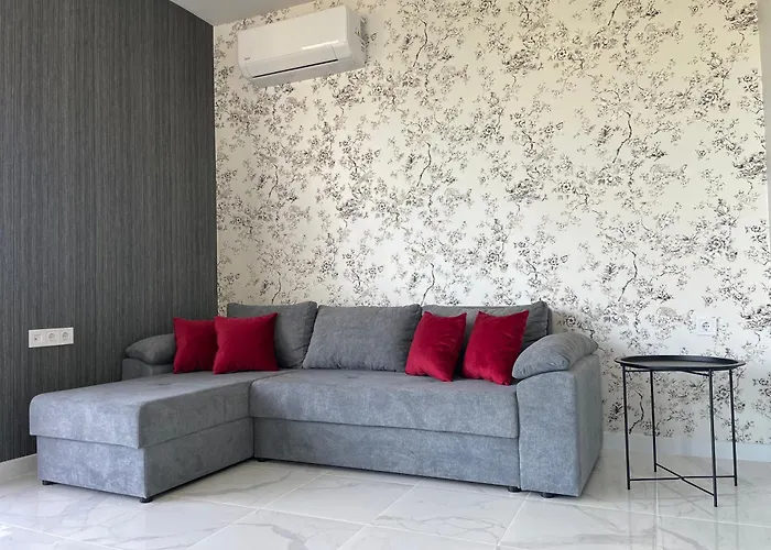 сарафово лукс гарден първа линия * Бургас